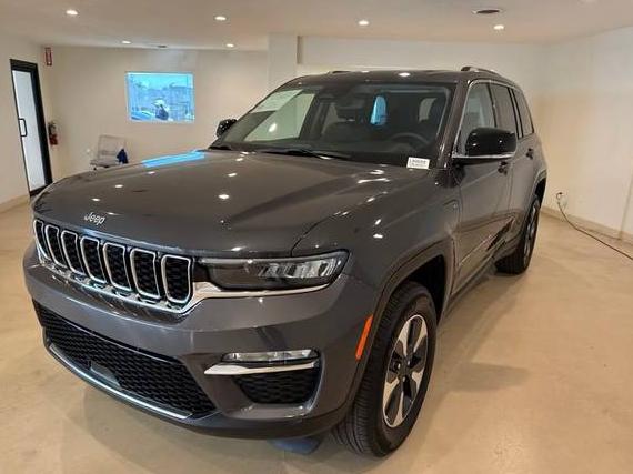 JEEP GRAND CHEROKEE 2023 1C4RJYB62PC649683 image